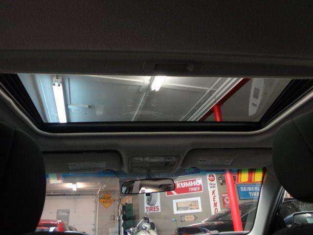 2011 Toyota Camry SE 4dr Sedan 6A